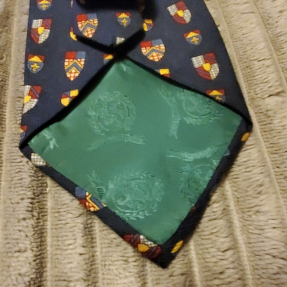 Tommy Hilfiger tie - Picture 3 of 5